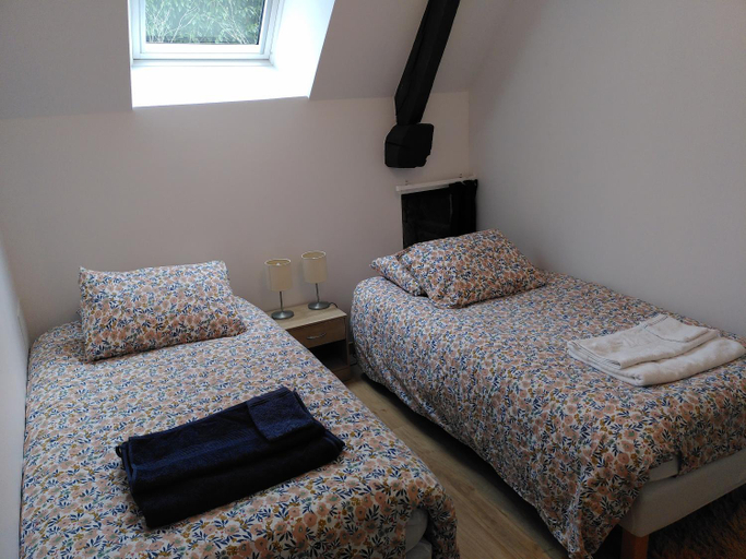 Bedroom 3, La Mancelliere de Montjoie chambres d'hotes et gites, Manche