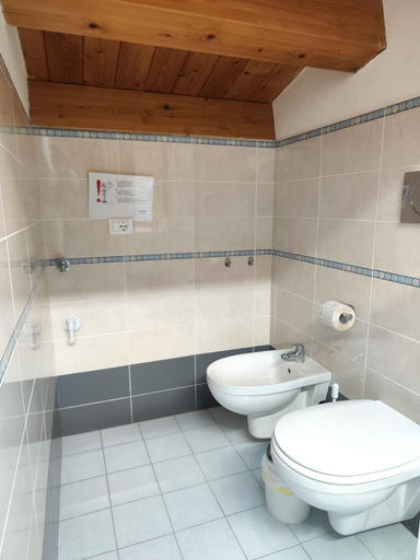Bathroom 4, Casa Malacla B&B, Syracuse