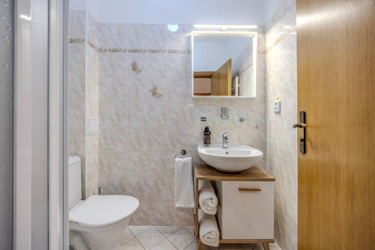 Bathroom 3, Marina Vltava, Mělník