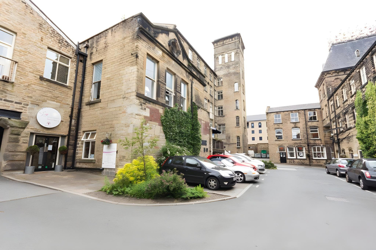 Exterior & Views, Heritage Serviced Suites , Kirklees