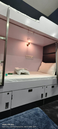 Bedroom 1, New Address Dormitory, Mumbai Suburban