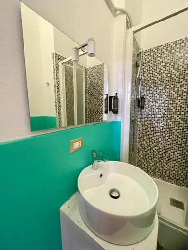 Bathroom 2, Onlyrooms III - Real City Center, Cagliari
