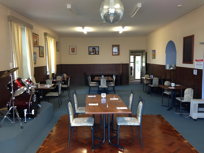Food & Drinks, Weighbridge Motel Truro, Mid Murray