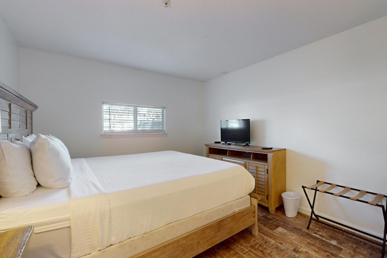 Bedroom 3, Crystal Sands 111A, Okaloosa