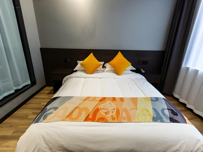 Bedroom 2, Shell Hotel Shanxi Fenyang Xinhuacun Town Fen Distillery, Luliang