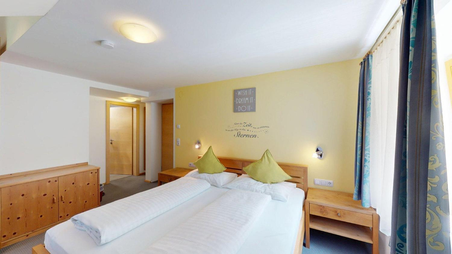 Bedroom 3, Hotel - Restaurant - Sonnblick, Spittal an der Drau