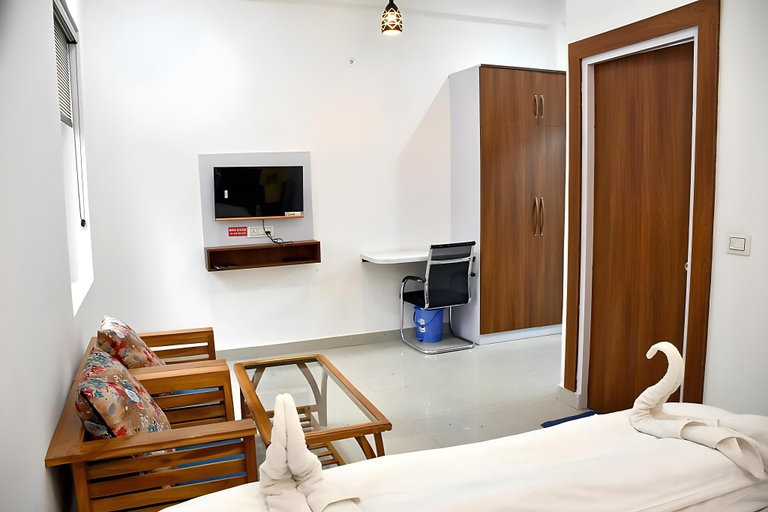 Others 3, Advent Hotel, Gautam Buddha Nagar