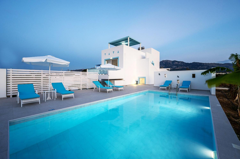 Sport & Beauty, XENOS VILLA 7 with a private pool near the sea, South Aegean