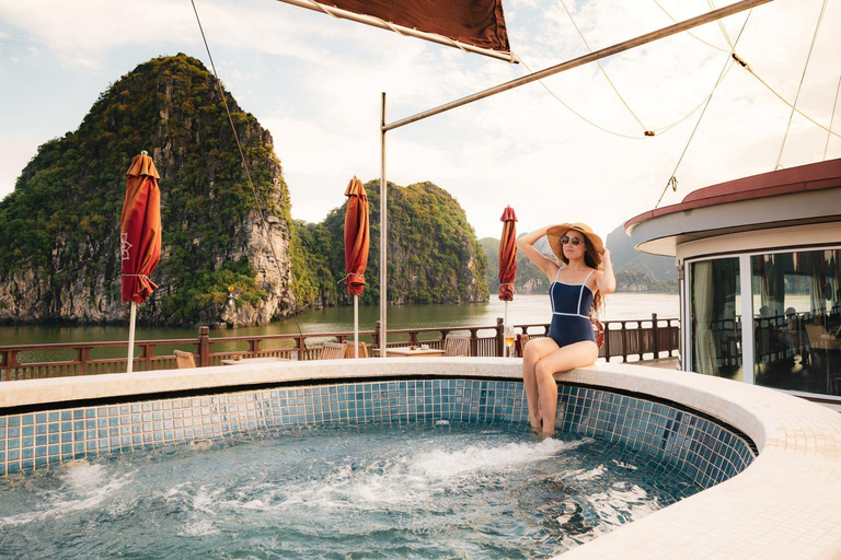 Sport & Beauty 2, Heritage Line Ginger Cruise - Ha Long and Lan Ha Bay, Hạ Long