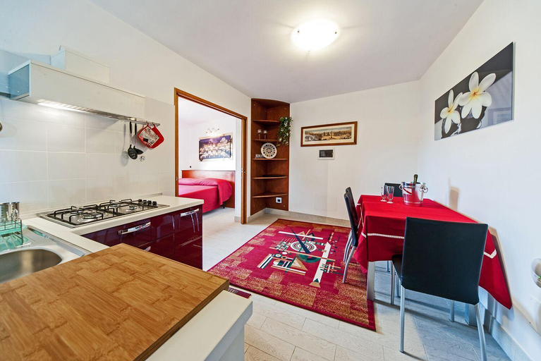 Others 5, Mons Aureus Resort, Rome