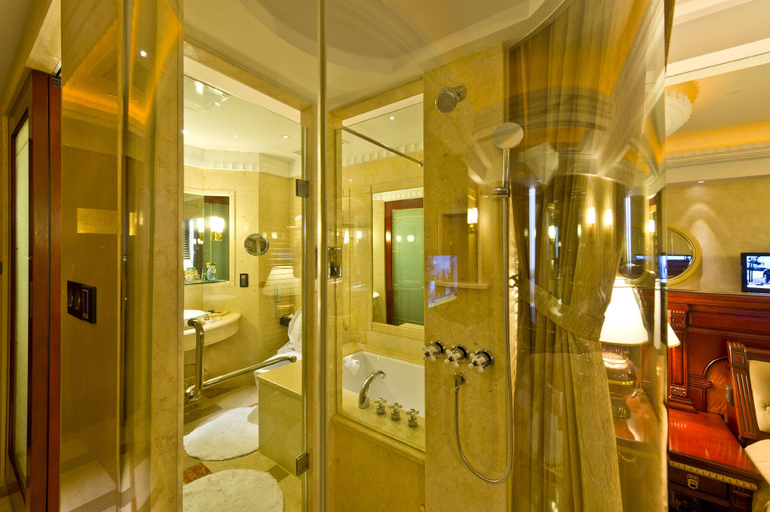 Bathroom 3, PINGHU PLATINUM HANJUE HOTEL 平湖白金汉爵大酒店, Jiaxing