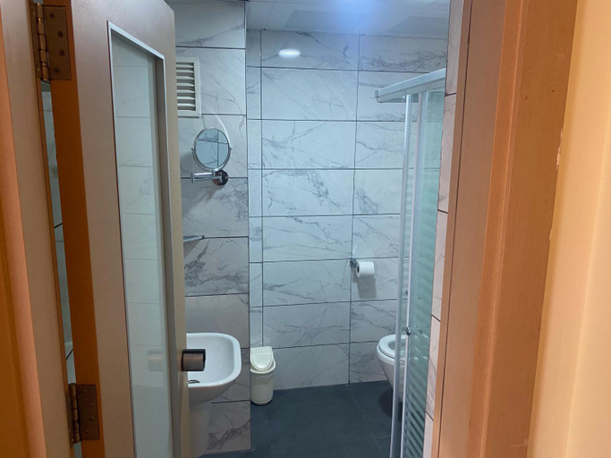 Bathroom 2, Beldibi Beach Hotel, Antalya