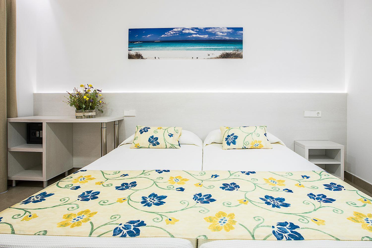 Bedroom 4, Sol y Mar, Baleares