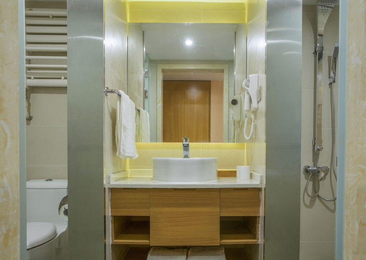 Bathroom 4, Starway Hotel Xi'an North Railway Station, Xi'an