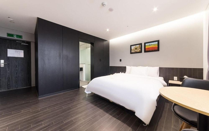 Others 2, Zzam Hotel, Pyeongtaek