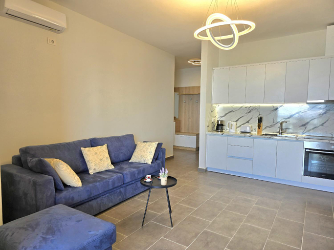 Shared lounge/TV area 5, Hill Apartment with Sea View in Durres 061, Durrësit