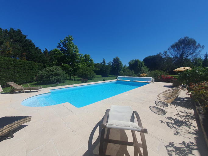 Sport & Beauty 2, Suite climatisee avec entree privative Les deux glycines, Lot-et-Garonne