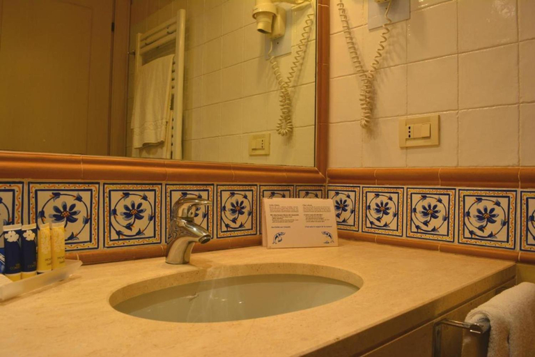 5, Sardinian-style Resort 2 Bedroom Apartments Sleeps 7, Cagliari