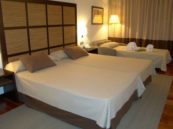 Bedroom 3, Aparthotel Attica21 As Galeras, A Coruña