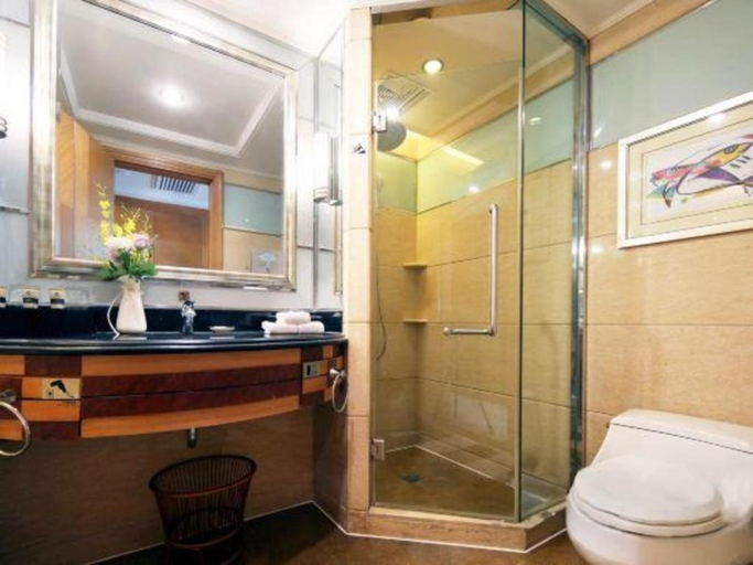 Bathroom 5, Wuhan Premier Mayflowers Hotel, Wuhan