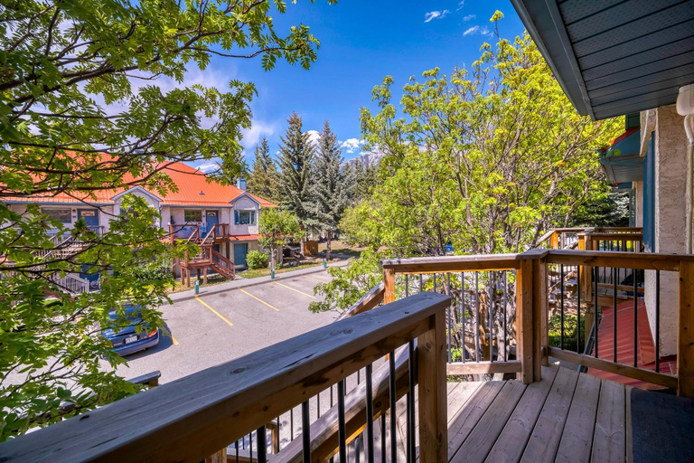 Others 3, Bow Valley Chalets-Entire 2 King Bedrooms townhouse, Division No. 15