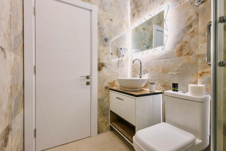 Bathroom 3, Apart-Hotel President