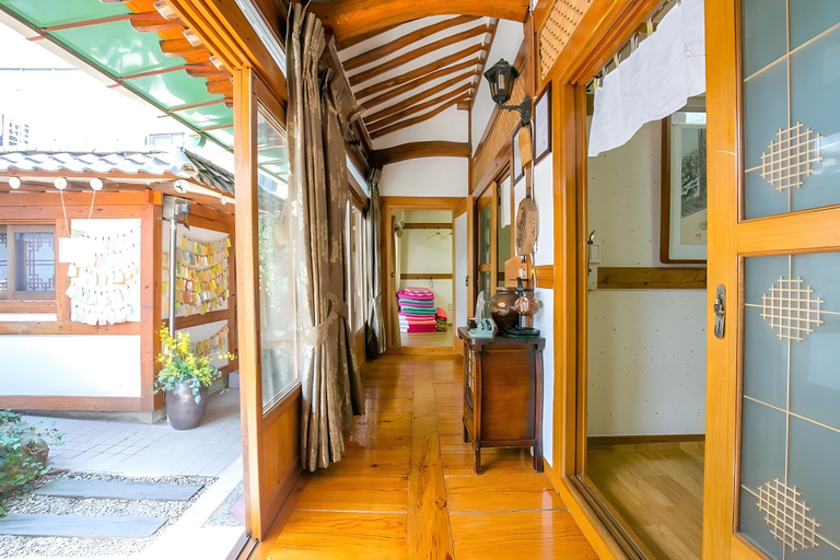 Others 5, Jeonju Hanok Village Accommodation Ddeul Anchae Pension, Jeonju