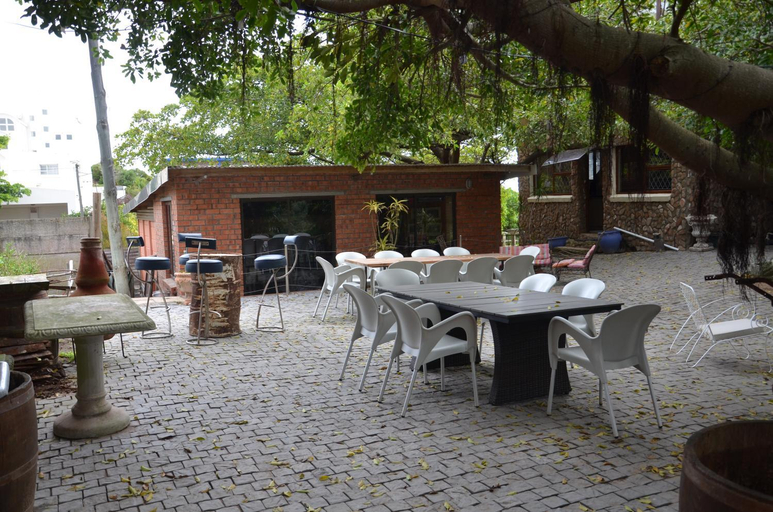 Food & Drinks, Oyster Kaya At Oyster Bay, Cacadu