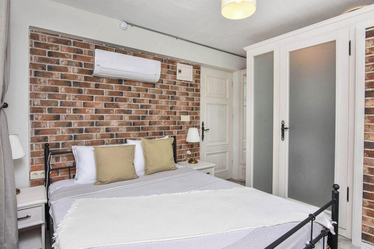 Bedroom 3, Lunaria Guest House, Ayvalık