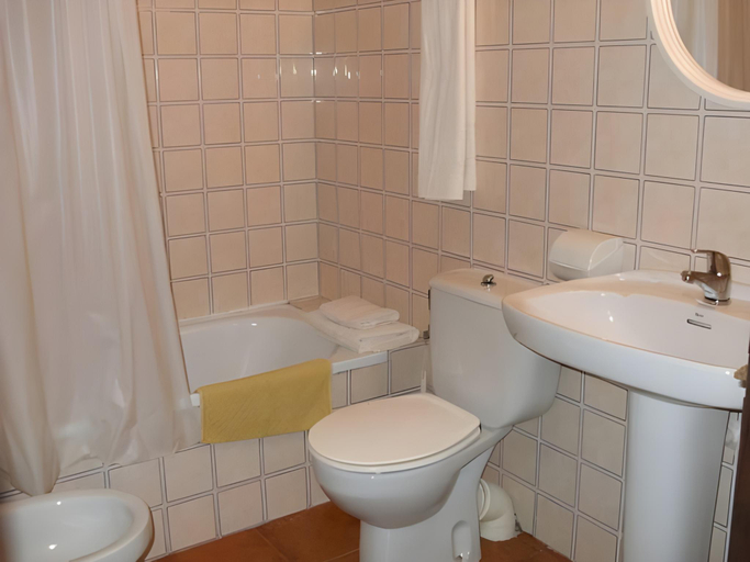 Bathroom 4, Apartamentos Sa Cala, Baleares