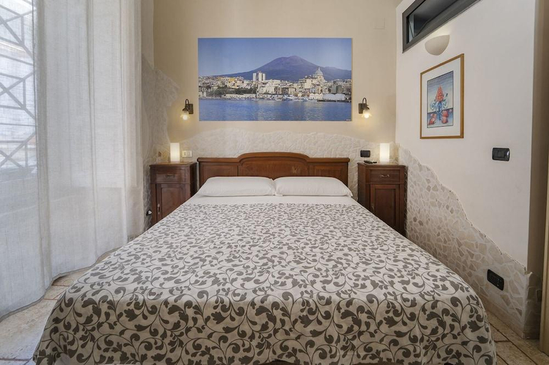 Bedroom 2, b&b Domus Vesuvia, Napoli