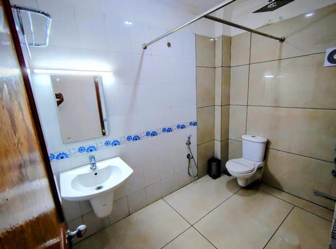 Bathroom 3, Sneha Inn, Kannur