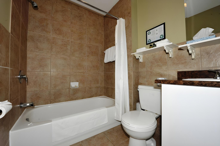 Bathroom 4, Hotel Le Voyageur de Quebec, Communauté-Urbaine-de-Québec
