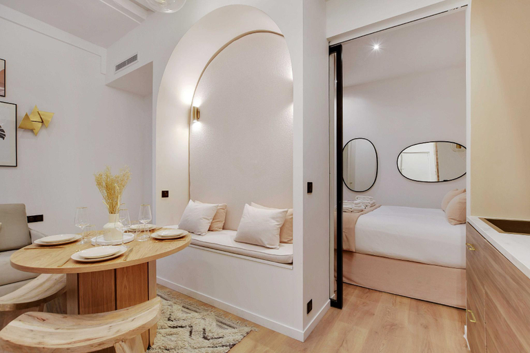 Bedroom, Charming apartment - 1BR/4P - AC - Marais, Paris
