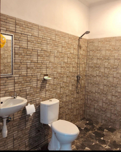 Bathroom 4, New Anugrah Hotel, Lombok