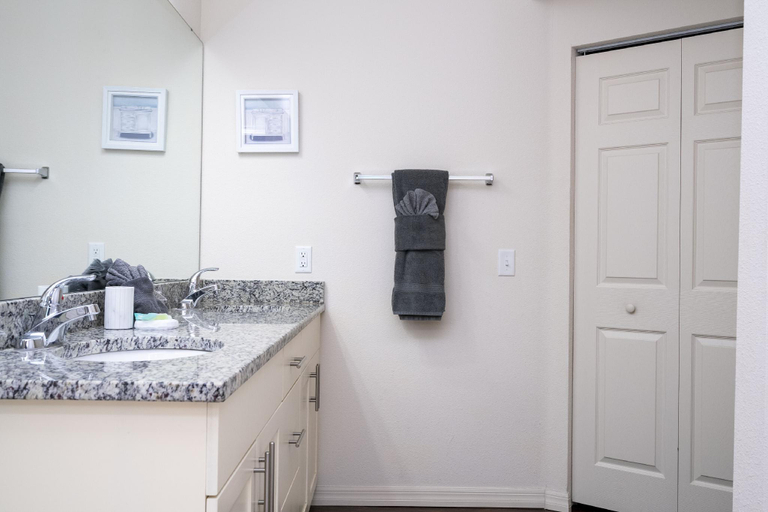 Bathroom 3, Villa Coelho - West Lucaya Resort, Osceola