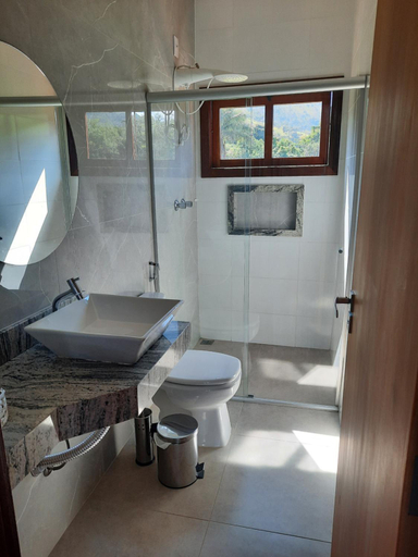 Bathroom, Chale Aguas Claras, Guapé