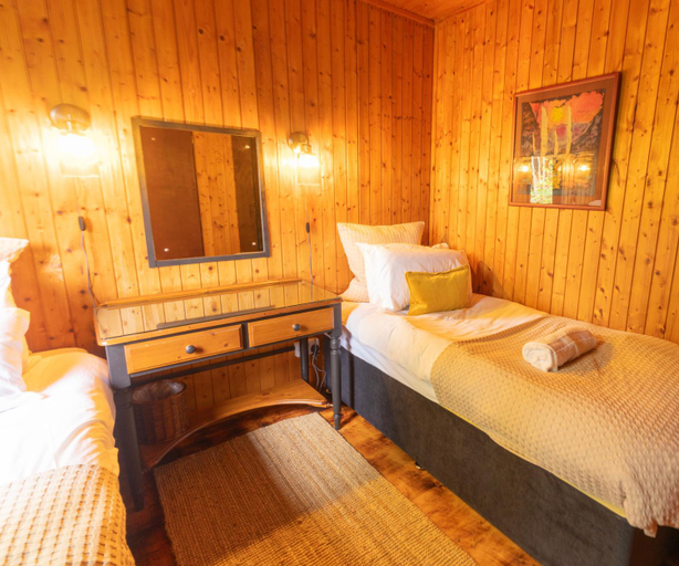 Bedroom 2, Kingswood Pods and Lodges, Highland