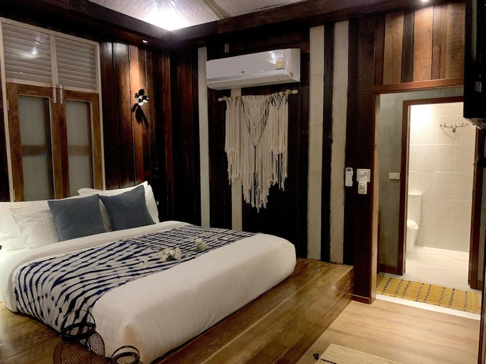 Bedroom 4, Sand in My Shoes Beach Loft, Ko Phangan