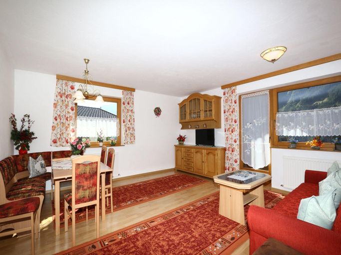 Others 4, Chalet in Mayrhofen near Penken Ski Lift, Schwaz