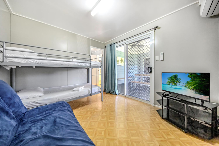 Bedroom 3, Mission Beach Hideaway Holiday Village, Johnstone