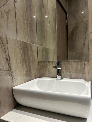 Bathroom, Hotel MIG SUITES, Mumbai Suburban