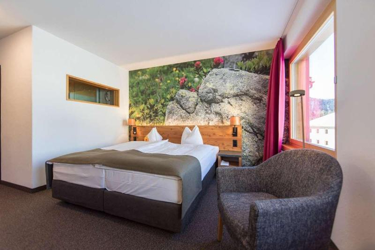 Bedroom 3, Hotel Garni Chesa Mulin                                                                    , Maloja