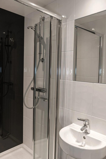Bathroom, For Students Only Collegiate Eclipse Cardiff, Cardiff