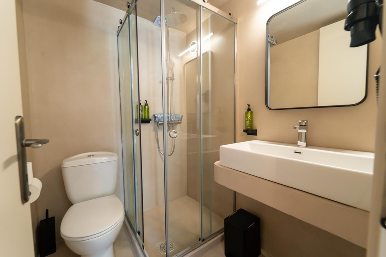 Bathroom 5, Diana Hotel, Ionian Islands