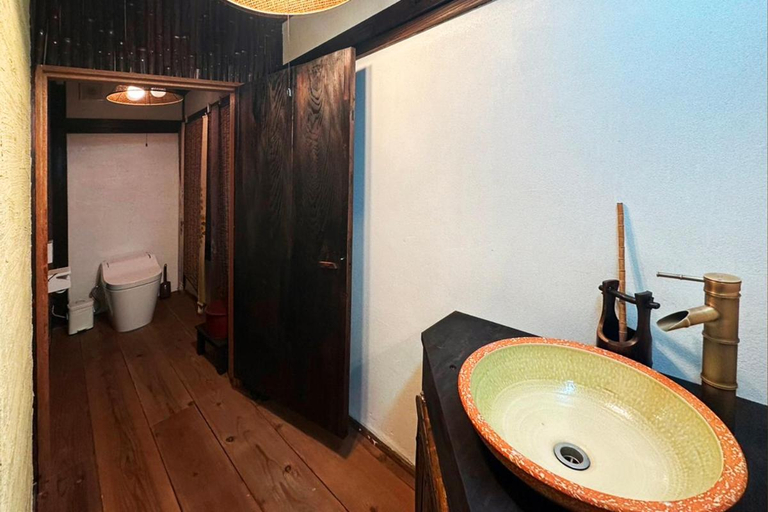 Bathroom 3, Sennen no Yado, Sanagōchi