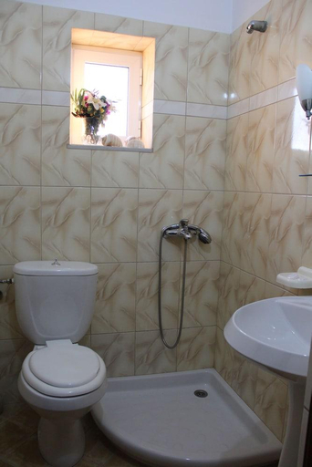 Bathroom, Hotel Boston, Sarandës