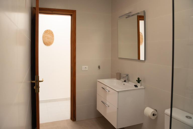 Bathroom 3, La Laguneta, Las Palmas
