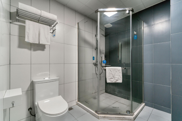Bathroom 3, Hanting Hotel Jiaxing Nanhu, Jiaxing