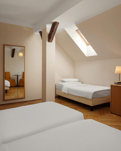 Bedroom 2, Roma Hotel, Praha 1